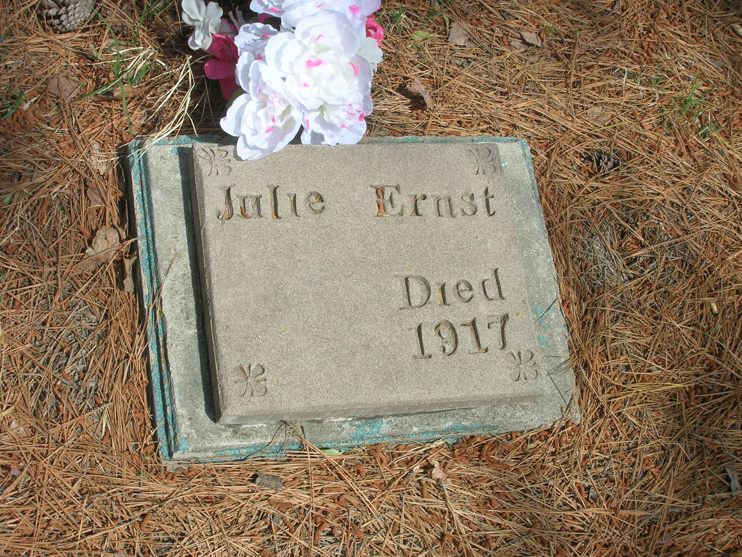 Julie Ernst | US Cemeteries